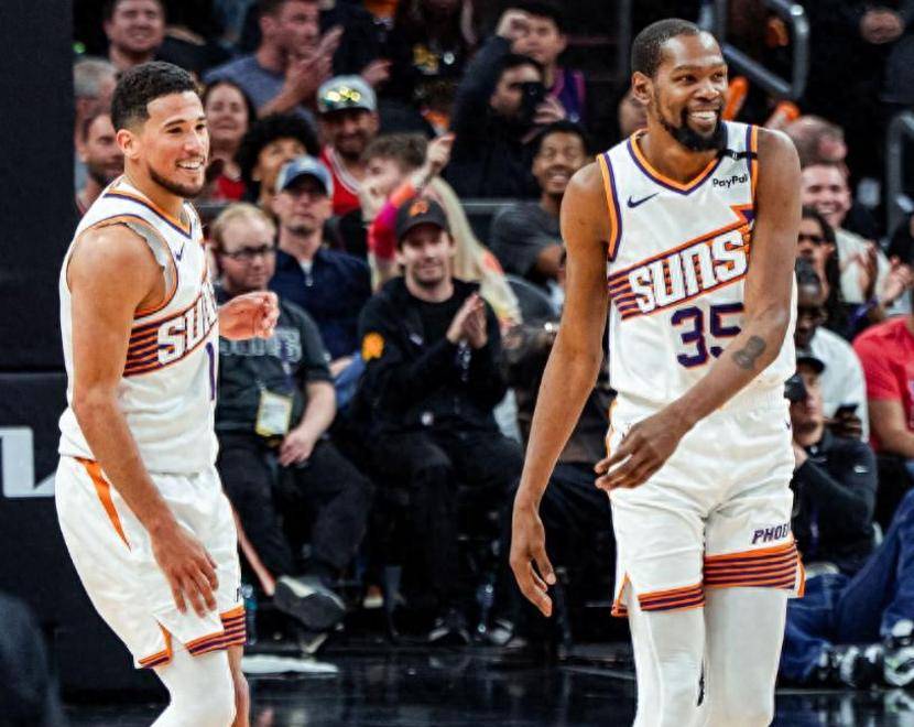 詹姆斯复出首战，杜兰特状态火爆，公牛成为焦点！