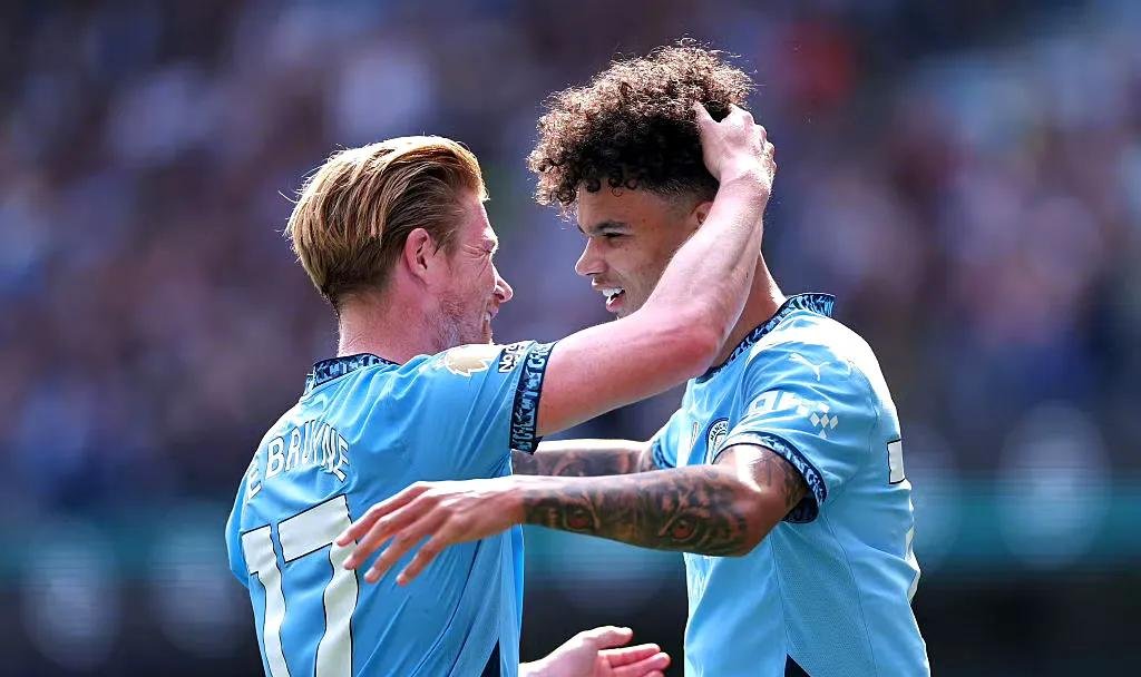 领先优势明显引爆全场！，德布劳内意外战胜巴黎圣日耳曼再创辉煌时刻的简单介绍