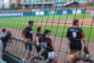 德约科维奇焦点对战，大坂直美70分钟激战美国队，战术调整胜负难料，再创辉煌时刻